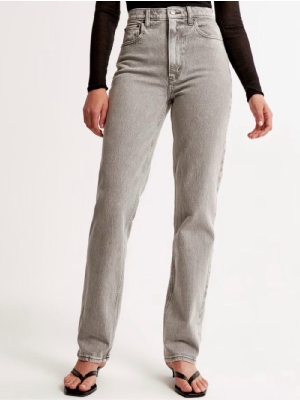 Abercrombie & Fitch Ultra High Rise 90s Straight Jeans In Gray Size 28” - NWOT